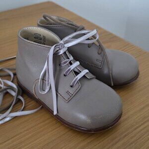 Bonpoint leather taupe booties size 21